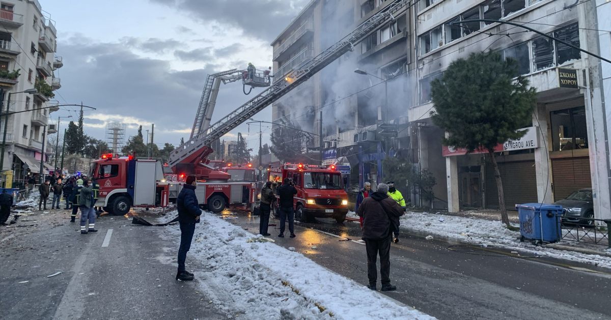 В центре Афин произошел взрыв в жилом доме: есть потерпевшие
