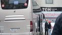Пасажирів, які пручались виходити з літака, привезли до "Козацького": тепер вони сидять в автобусі