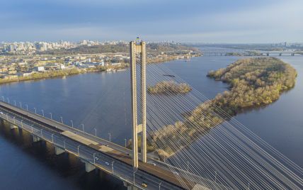 Движение по Южному мосту в Киеве закрыли для частного транспорта