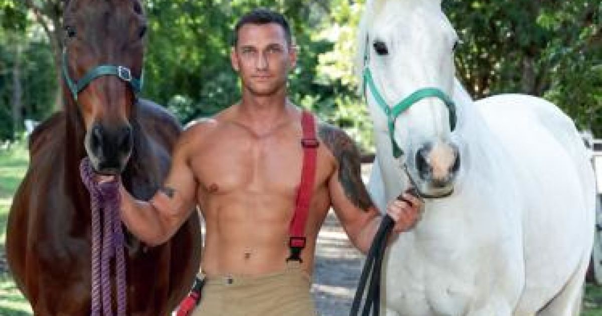 Пожежні_5 / © Australian firefighters calendar