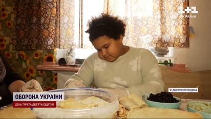 10-річна волонтерка днями й ночами допомагає готувати для військових