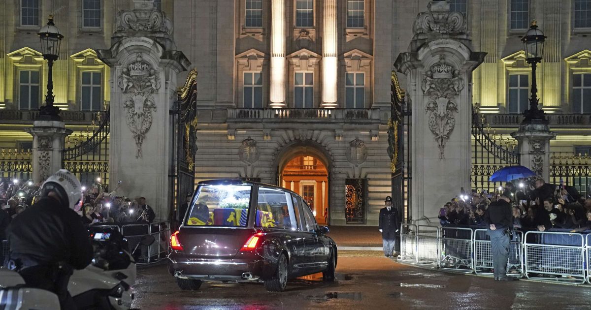 труна королеви Єлизавети_6 / © Associated Press
