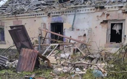 Обстріл Дніпропетровщини: пошкоджено газопровід та електропостачання, зруйновано понад 10 будинків