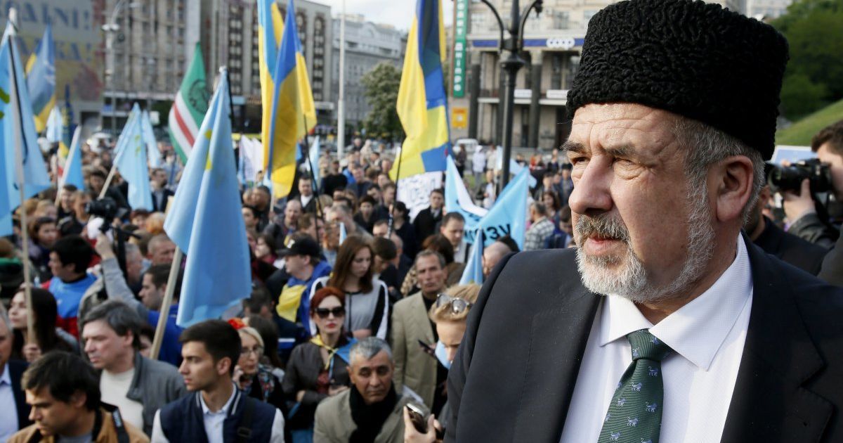 Чубаров требует изменений в конституцию и создания Крымскотатарской Автономной Республики