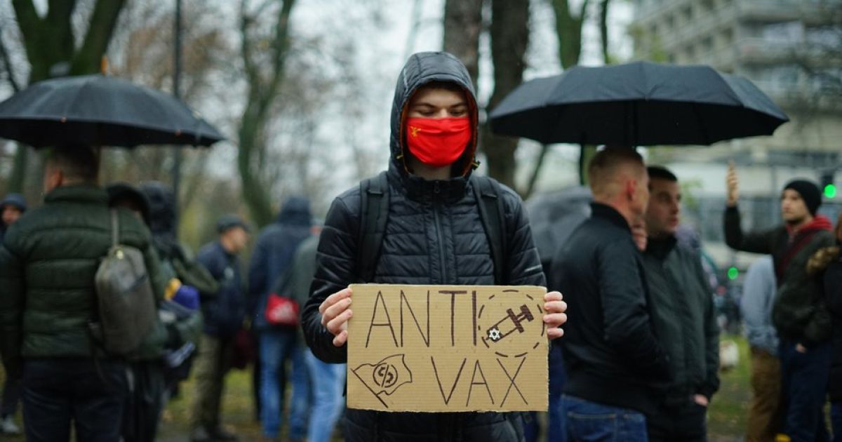 Через марш антивакцинаторів центр Києва скували затори: де не проїхати