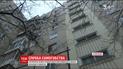В Запорожье неистовая мать пыталась выброситься с восьмого этажа