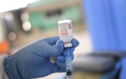 В Україні від "Дельта"-штаму коронавірусу можуть захистити чотири вакцини: експерт розповів які