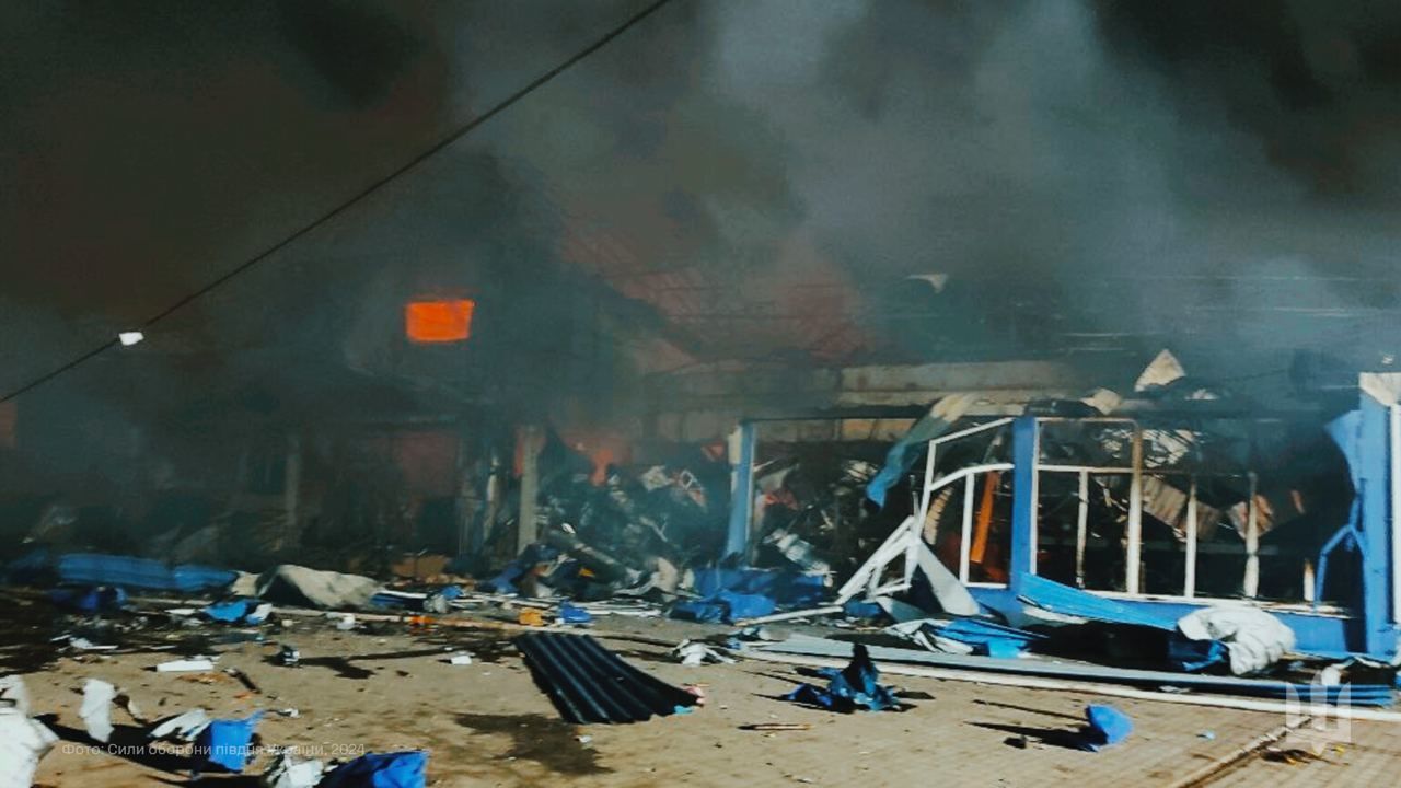 Наслідки атаки дронів на південні області України. Фото: Сили оборони півдня. / ©