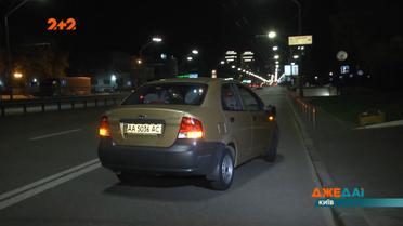 Жахлива аварія на проспекті Перемоги: чоловіка збила машина, коли він перебігав через дорогу