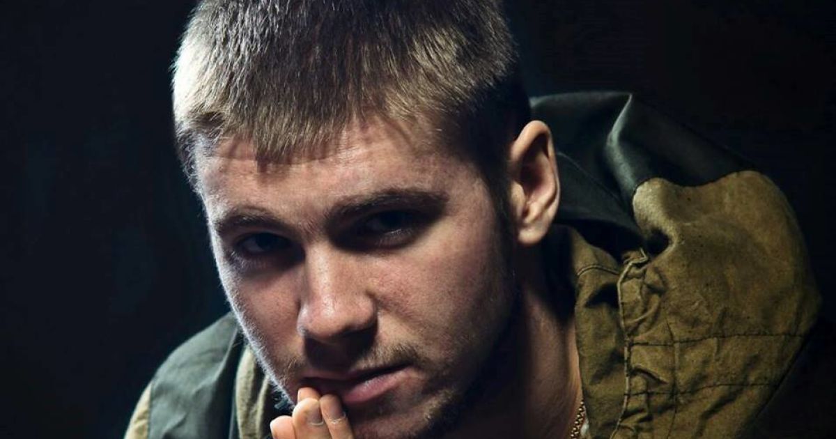 Избил человека в спортзале и не являлся по повесткам: полиция назвала причину задержания Ананьева
