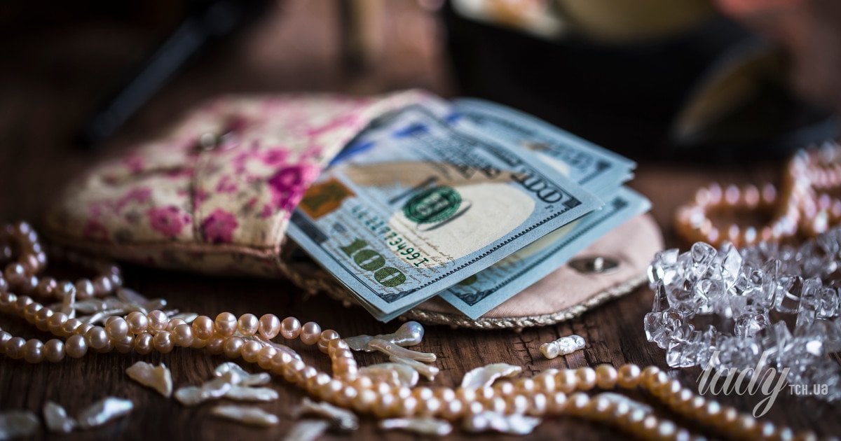 Кому следует быть осторожнее с деньгами в феврале 2026 года: