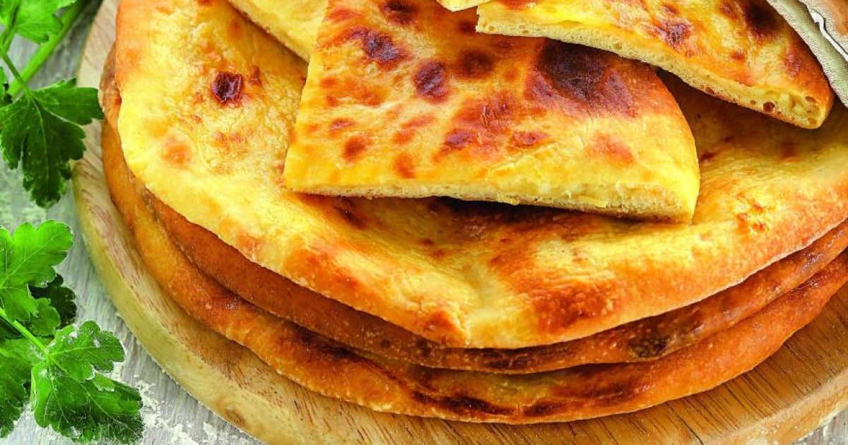 Грузинські кухарі напекли тисячу хачапурі за 15 хвилин у столичному ботсаду