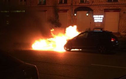 Председателю общества футбольных болельщиков России сожгли авто
