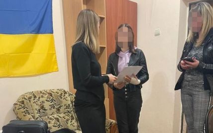 В Киеве 16-летняя студентка жестоко избила 13-летнюю девочку посреди улицы: как ее накажут