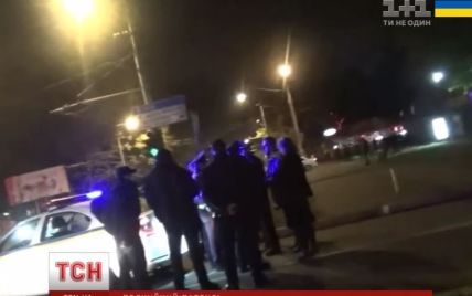 Полиция ночью заблокировала здание одесского МРЭО