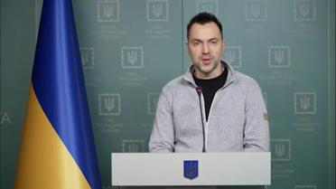 Арестович прокомментировал ситуацию по российскому вторжению во время брифинга
