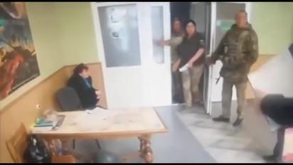На Хмельниччині спалахнув скандал із "побиттям" активістки в ТЦК