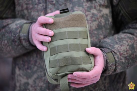 Колектив школи на Волині взявся допомагати військовим: самі від себе не чекали таких навичок