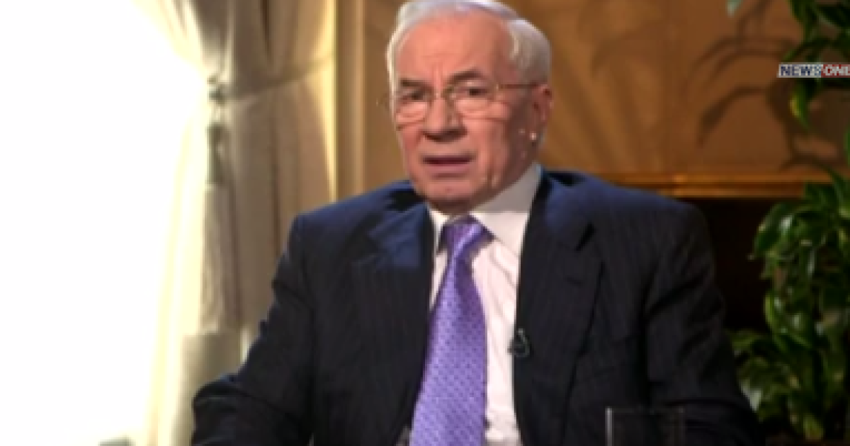 Азаров "засвітився" майже через рік після втечі з України.