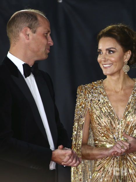 Герцогиня Кейт и принц Уильям на премьере Джеймса Бонда / © Associated Press