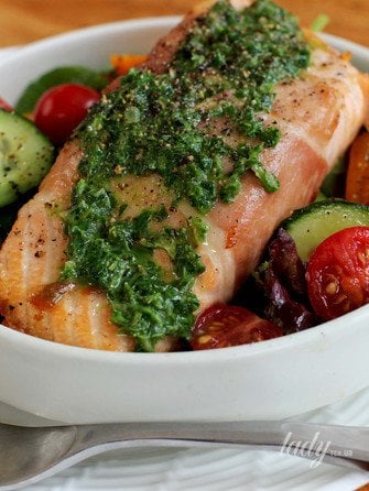 Лосось или курица: какой продукт полезнее для здоровья