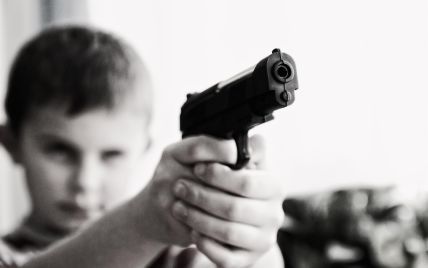 10-летний мальчик в Одесской области подстрелил своего 11-летнего друга из отцовского пистолета