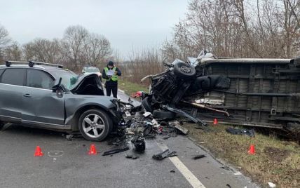 Во Львовской области из-за ошибки водителя внедорожника погибли три человека