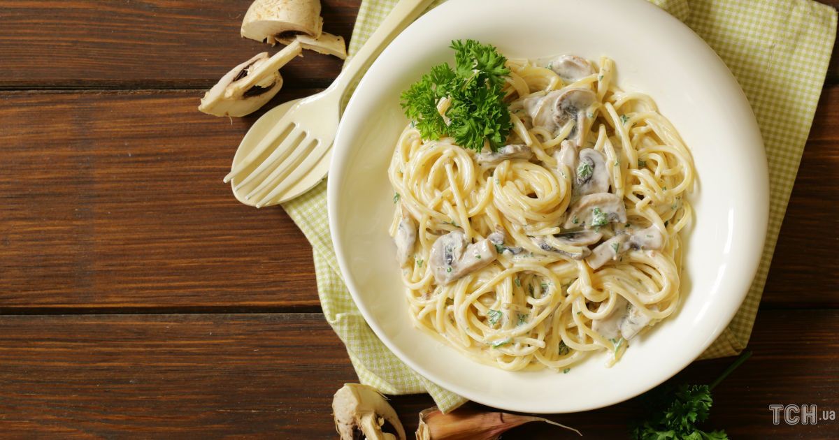 Сливочная паста с курицей и шампиньонами