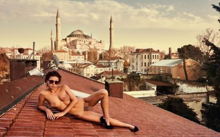Бурка і вагіна: модель Playboy влаштувала провокацію в мечеті Святої Софії