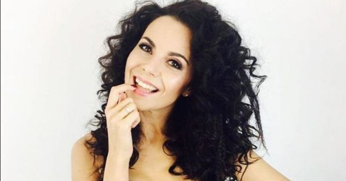 Розкішна Настя Каменських показала струнку фігуру у бікіні