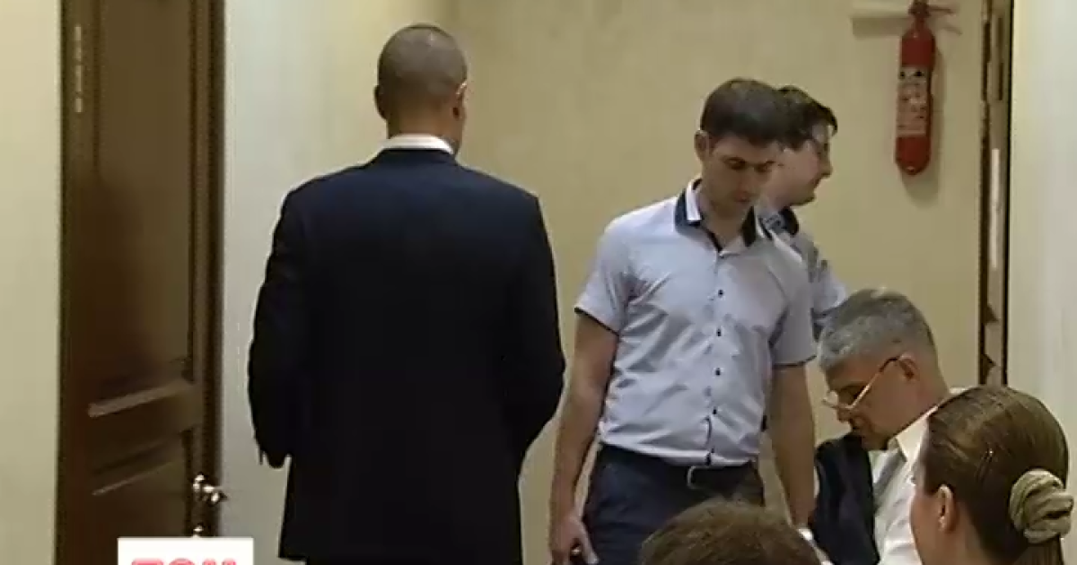 Печерский суд определяет судьбу задержанных за взяточничество прокуроров