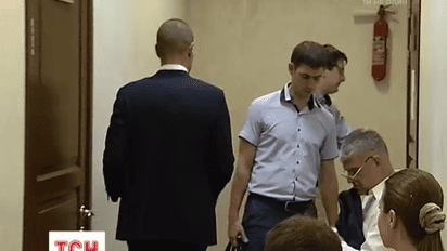 Печерский суд в закрытом режиме избирает меру пресечения задержанным прокурорам
