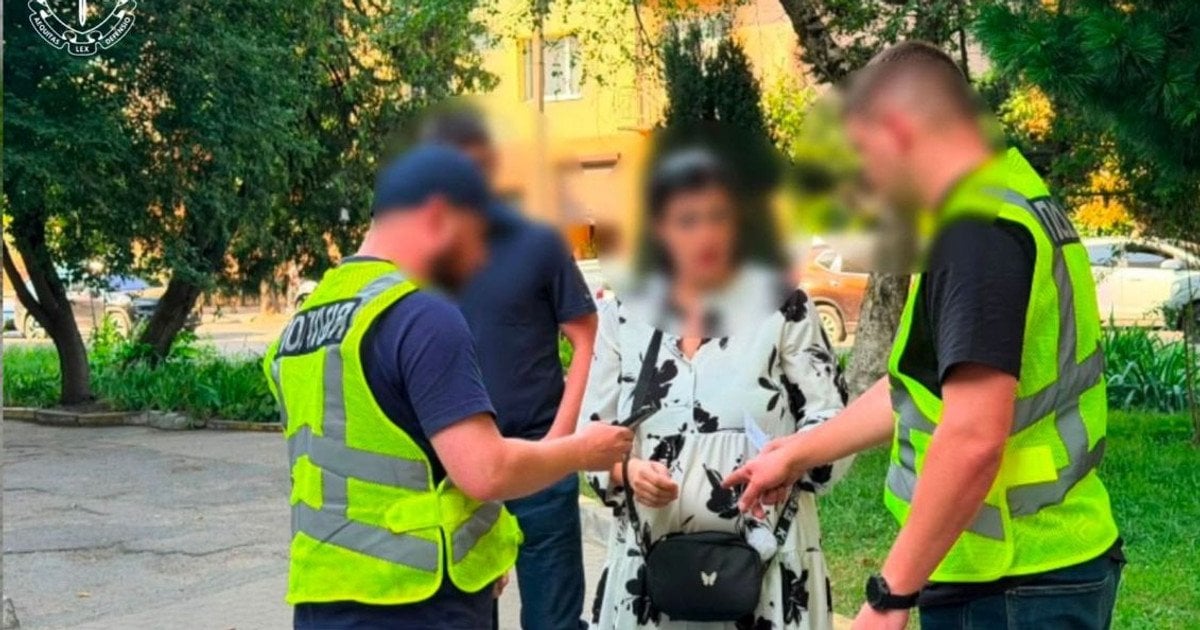 На Прикарпатті жінку підозрюють у спробі продати новонародженого