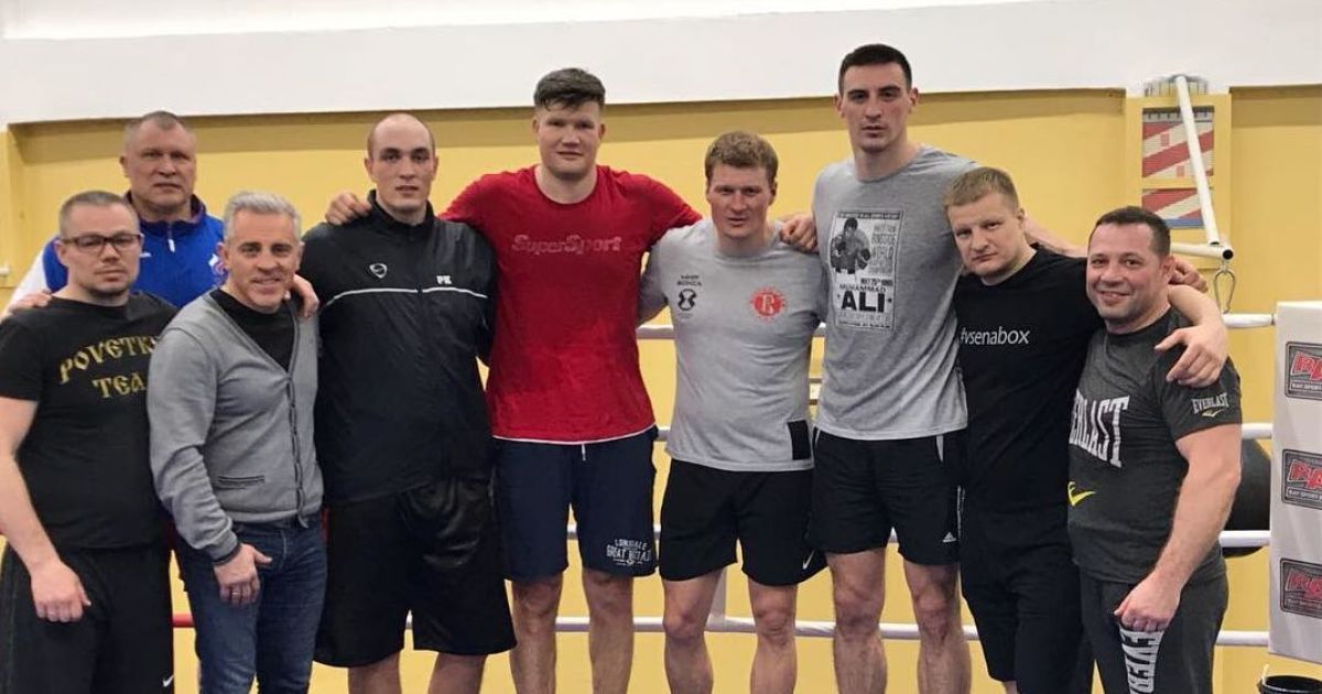 Троє українців допомагають "Російському Витязю" Повєткіну готуватися до бою з Прайсом