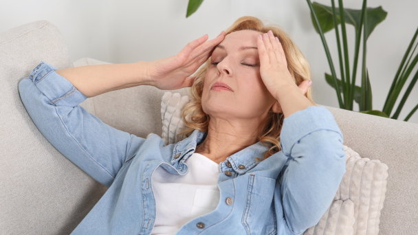 Эти продукты провоцируют мигрени: диетолог рассказала, что нужно убрать из своего рациона