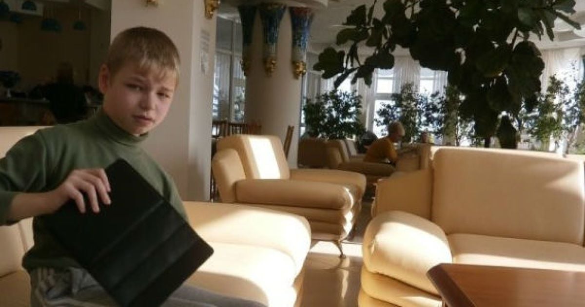 Допоможіть Євгену потрапити на реабілітацію