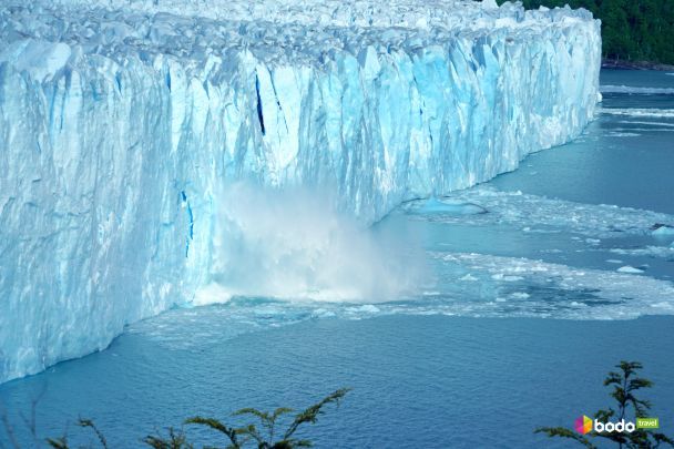 Ледник Перито-Морено в национальном парке Лос-Гласьярес, Аргентина / © Bodo Travel