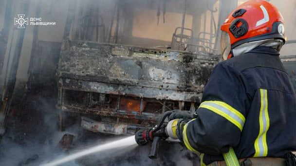 Пожар во Львове из-за атаки 21 августа