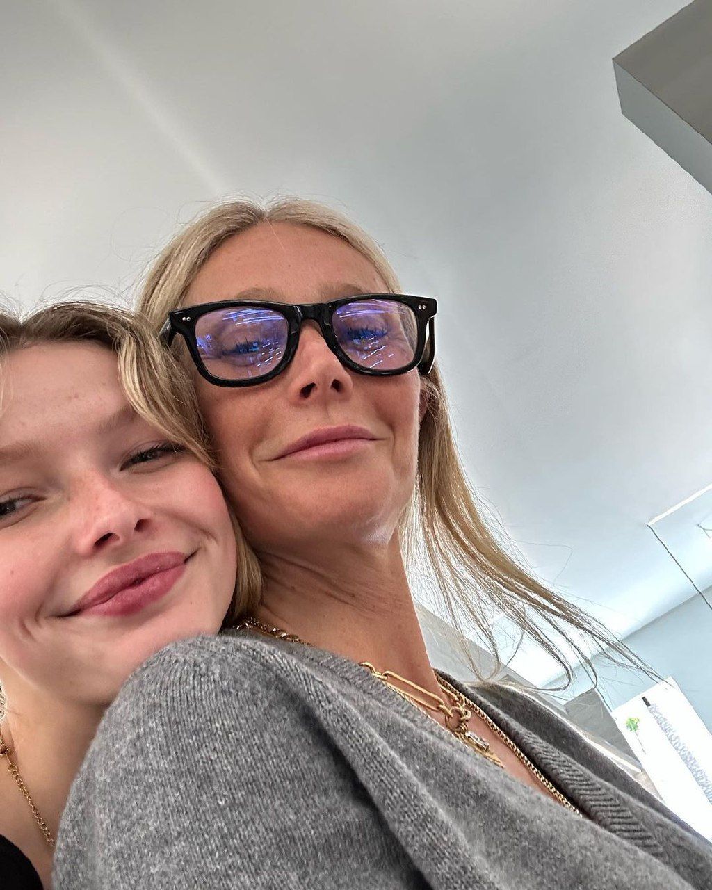 Гвинет Пэлтроу с дочерью / © instagram.com/gwynethpaltrow