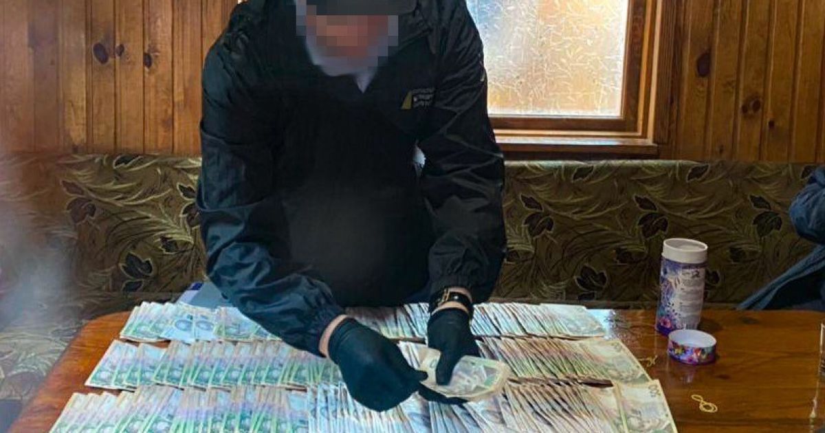 4,2 млн грн за изменения в назначение бюджета: в Винницкой области директора госпредприятия поймали на взятке