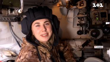 Відео, як дівчина-навідниця САУ вправно влучає по російській техніці,  облетіло мережу