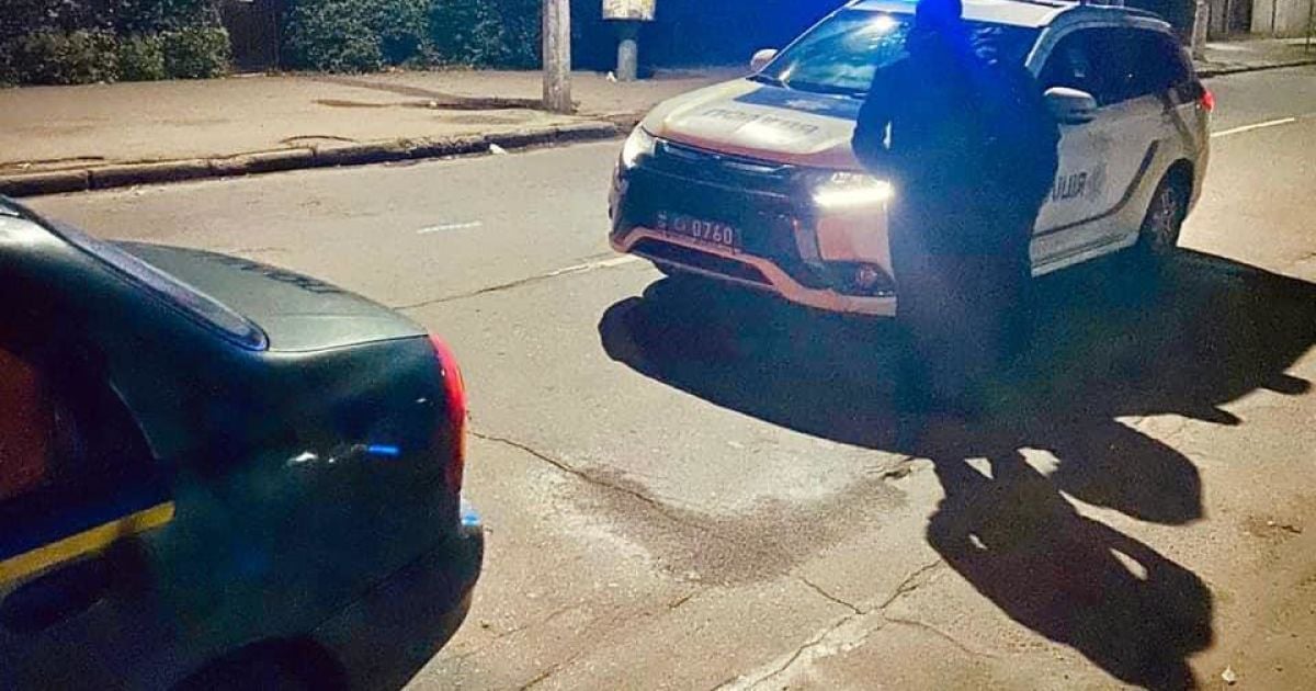 6-річна дівчинка померла дорогою до лікарні: на Прикарпатті мотоцикліст на швидкості влетів у матір та дитину