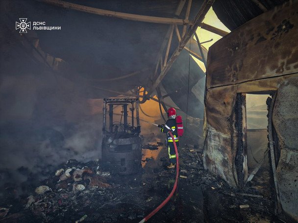 ЛІквідація наслідків атаки на Львівську область / © ДСНС