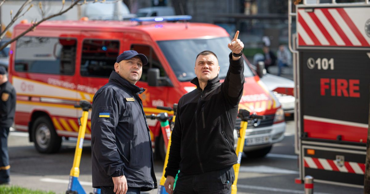 Ліквідація пожежі у приміщенні корпусу університету імені Карпенка-Карого на Хрещатику