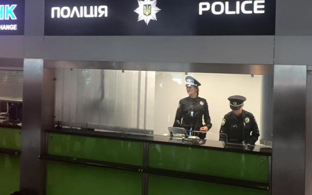 В аэропорту "Борисполь" дали старт патрулированию новой полицией / © Twitter/@Kabmin_UA