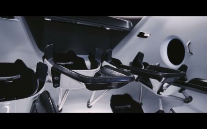 SpaceX показала видео впечатляющего интерьера кабины сверхсовременного Dragon V2