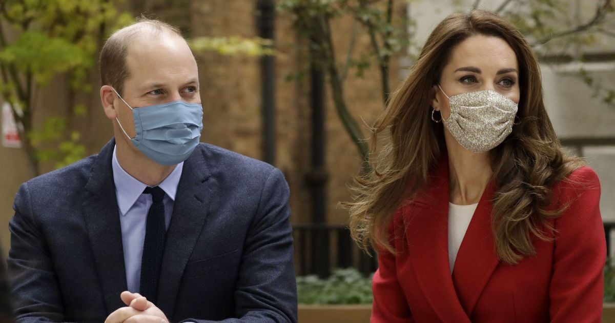 Кейт и принц Уильям на королевском поезде отправились в тур по Великобритании