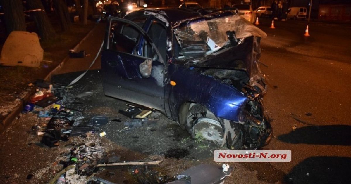 Лексус врізався в таксі в Миколаєві_8 / © Novosti-N