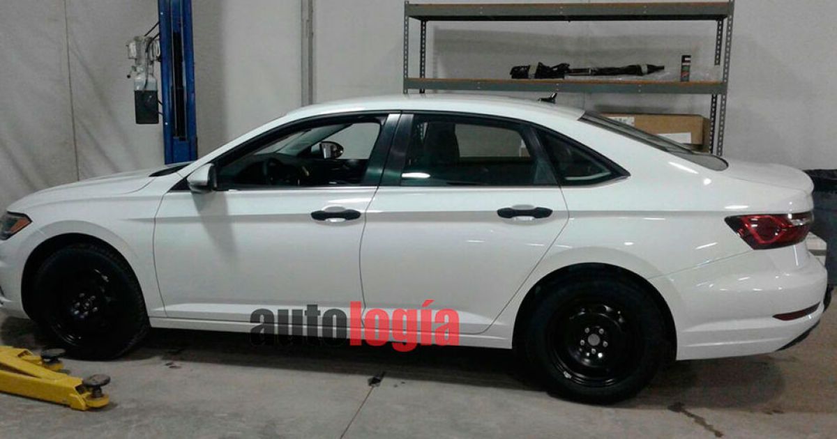 Фотошпионам удалось заснять новый Volkswagen Jetta без камуфляжа