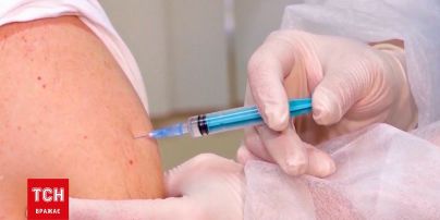 Коронавирус в Украине: утвердили список профессий, представителей которых обяжут вакцинироваться